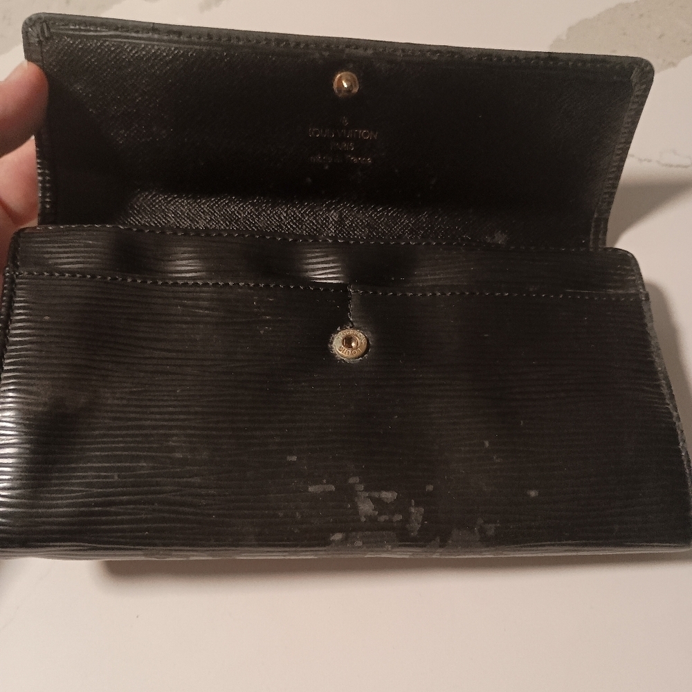 Louis Vuitton Black Epi Leather Sarah Long Bi Fold Wallet - Picture 6 of 10